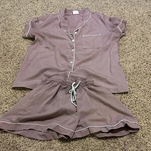 Classic Women's Two-Piece Short Pajama Set — Mauve with White Trim